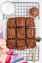 Load image into Gallery viewer, Exclusive 3 ingredient Nutella Brownies (Mini Package)