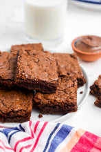 Load image into Gallery viewer, Exclusive 3 ingredient Nutella Brownies (Mini Package)
